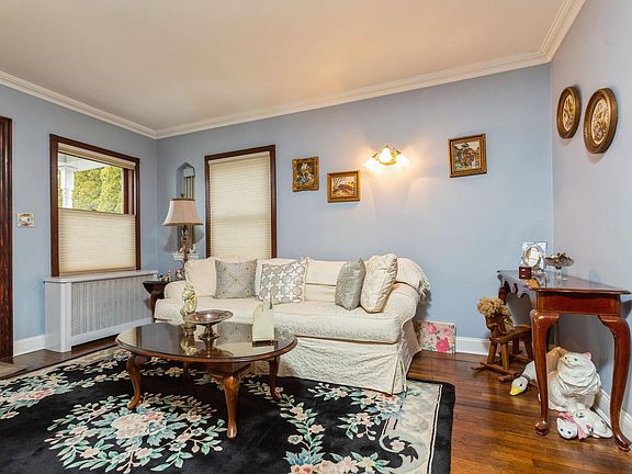 5th image of 706 Bryant Ave
