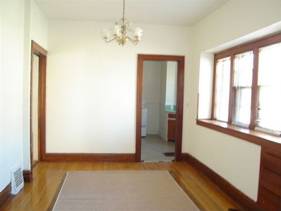 1004 E Stockbridge #1