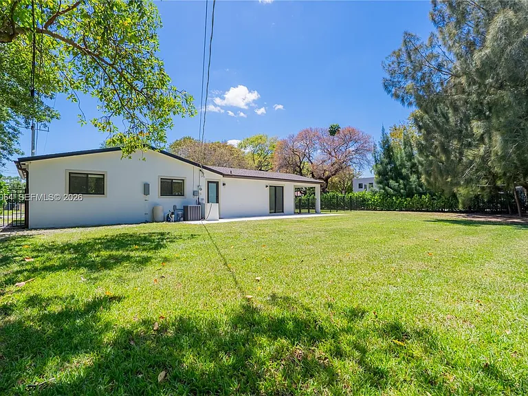 255 Grant Dr — Photo 27