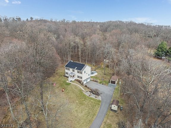 3rd image of 434 Charlestown Rd