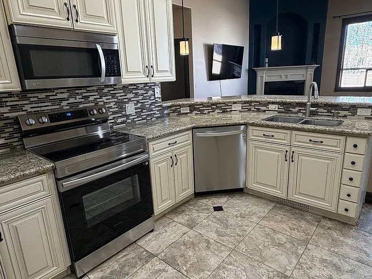 440 Dream St SE — Photo 13
