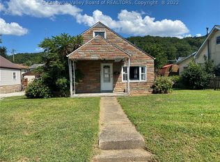 12 Main Ave, Nitro, WV 25143