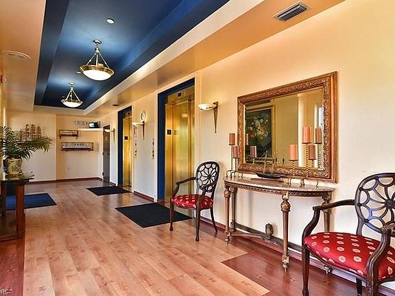 4th image of 475 Water St APT 204