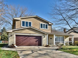 2723 N Dryden Pl, Arlington Heights, IL 60004