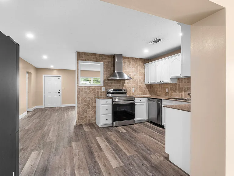 3201 Alice Dr — Photo 12