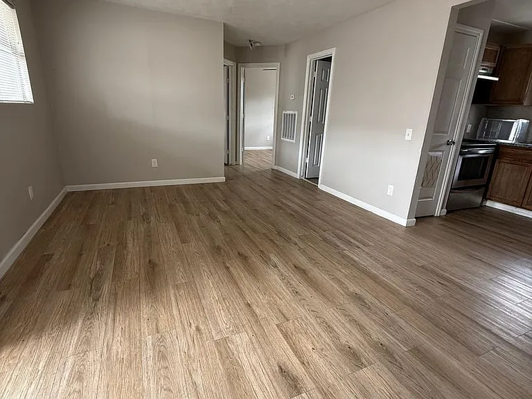 2575 Primrose St — Photo 5