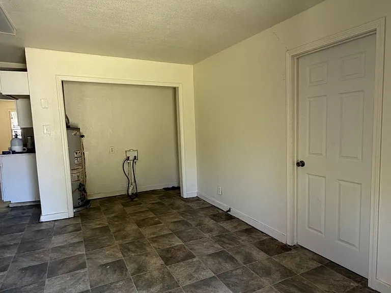3833 Rolando Ave — Photo 10