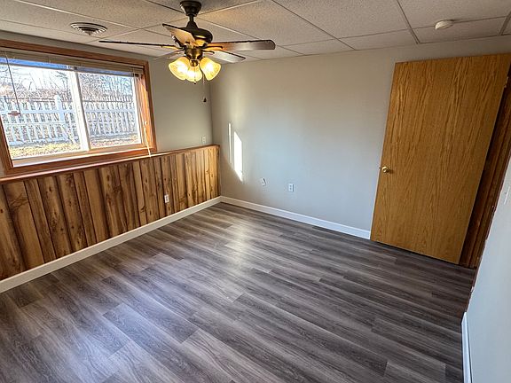 2nd image of 184 Appleblossom Ln