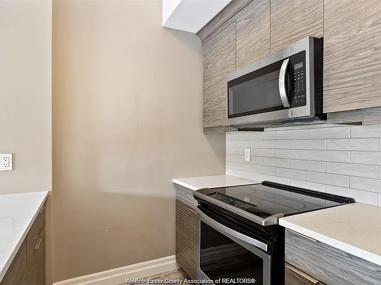 955 Ouellette Ave #305 — Photo 6