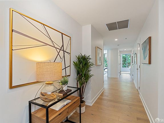 4th image of 201 Folsom St APT 4G