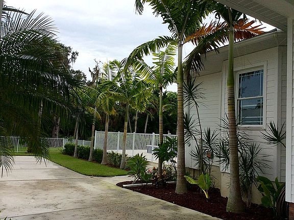 4th image of 12830 Treeline Ct