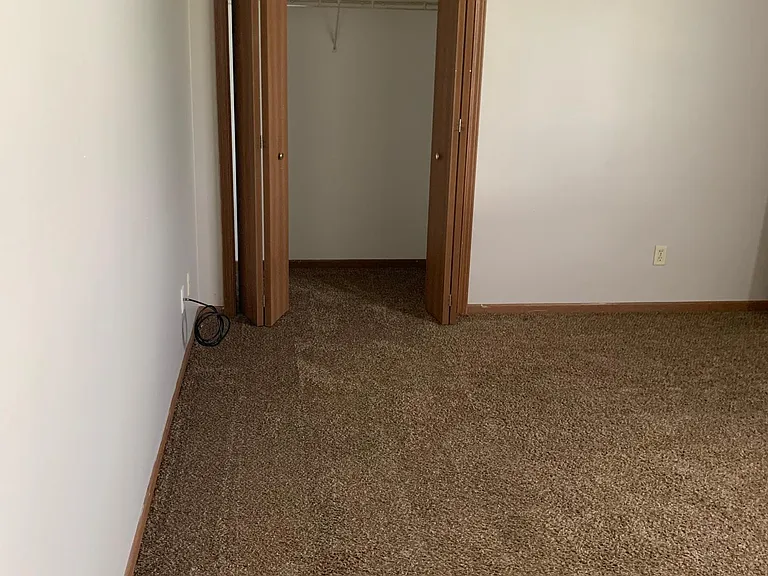 2020 Bridgewater Cir — Photo 6