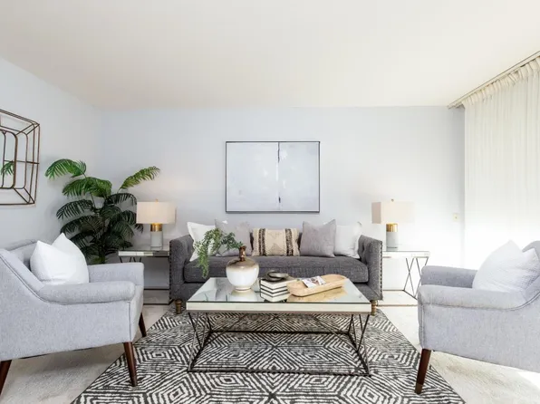 398 Adams St APT 204, Oakland, CA 94610