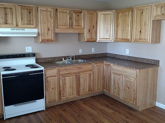 2nd image of 791 Richmond Ave