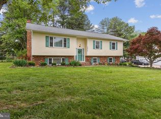 12012 Grantwood Dr, Fredericksburg, VA