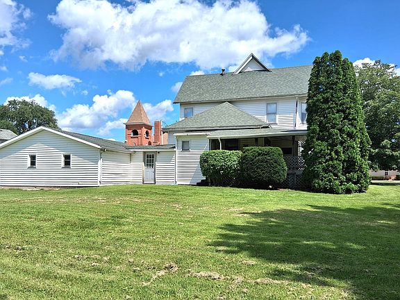 4th image of 305 Hodgson St