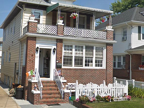 5th image of 242 Beach 126t St #2