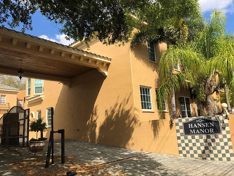 2902 Hansen Manor Ln — Photo 3