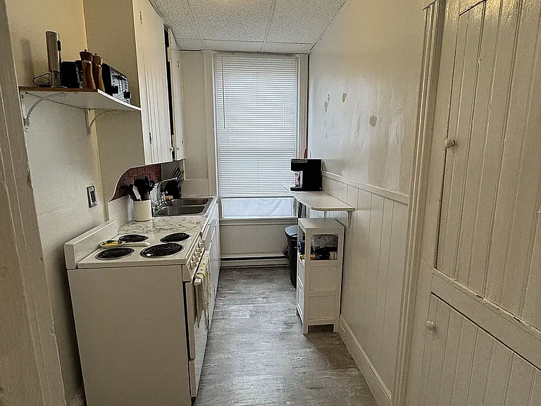 19 Crescent St #4A — Photo 8