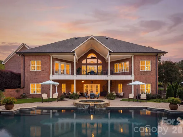 459 Valley Run Dr, Waxhaw, NC 28173