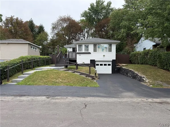 609 Demong Dr, Syracuse, NY 13214