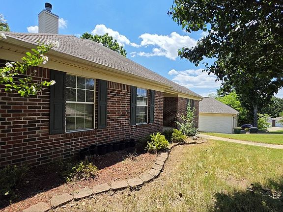 2nd image of 35 Springridge Dr