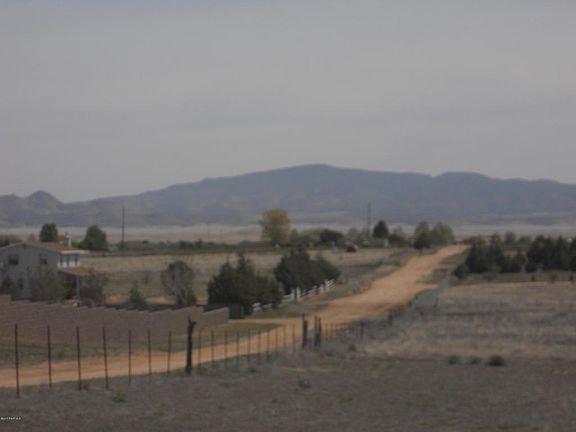4th image of 1265 Johnson Ln