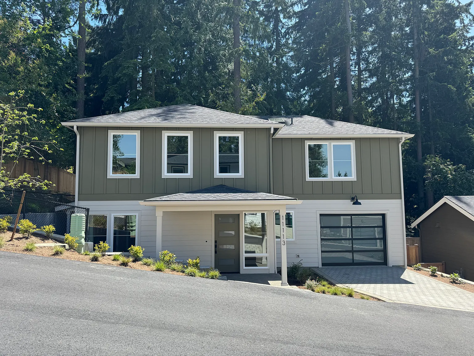 3 bed, 2.5 bath, 1600 sqft, $5,000 — Photo 1