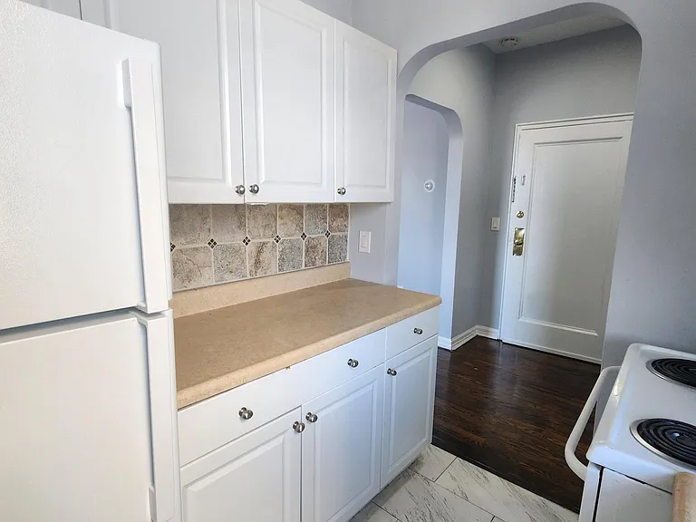 36 Hillside Ave #1 — Photo 2