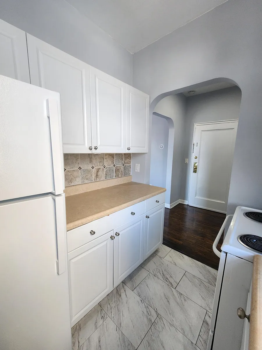 Building Photo - 36 Hillside Ave #1