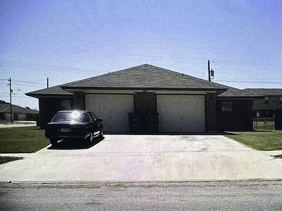 1st image of 200 W Mary Jane Dr #200B