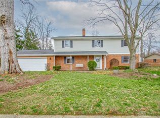 471 Roselake Dr, Dayton, OH 45458