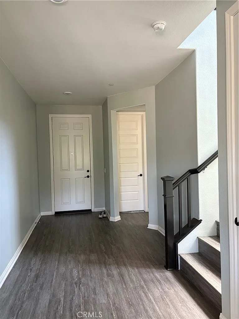 5 bed, 2.5 bath, 3234 sqft, $4,000 — Photo 3