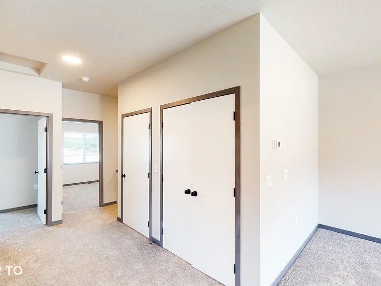 5800 Sunnybrook Plz — Photo 107
