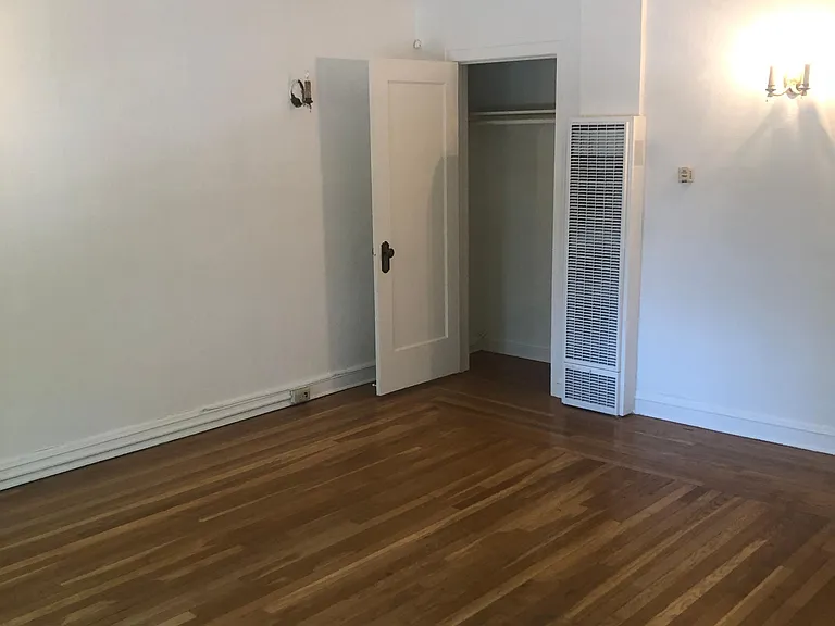 990 The Alameda #6 — Photo 13