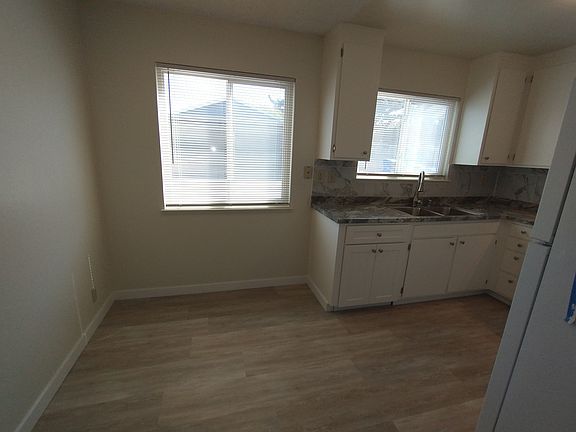 5th image of 5289 Balhan Ct APT 2