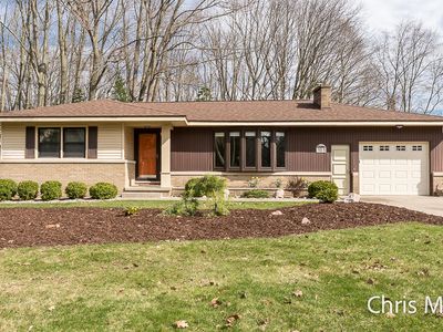 313 Robbins Rd, Grand Haven, MI, 49417