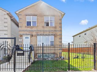 4209 W Harrison St, Chicago, IL 60624