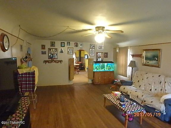 2nd image of 17 Hinman Ave S