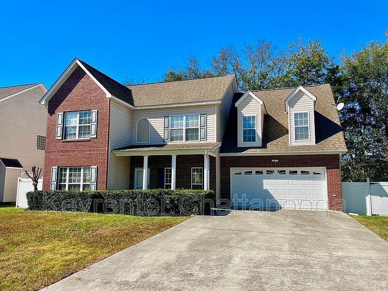 1st image of 2521 Robin Glen Dr