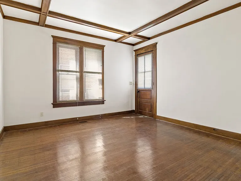 The Bronx on Central - Luxury Living in Old World Setting — Photo 9