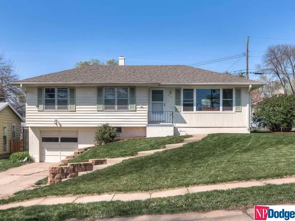 6154 Elm St, Omaha, NE 68106