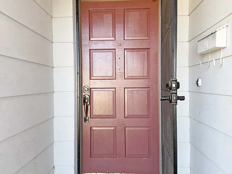 5289 Rimwood Dr — Photo 3