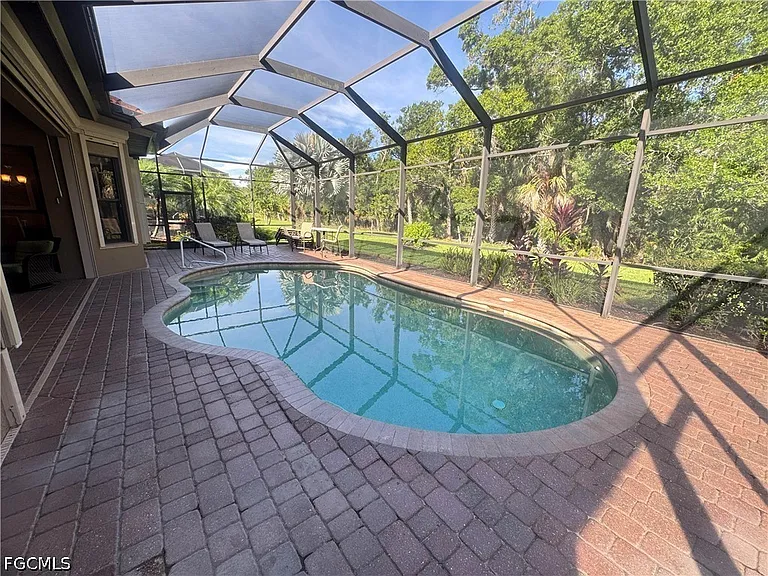 11848 Rosalinda Ct — Photo 30