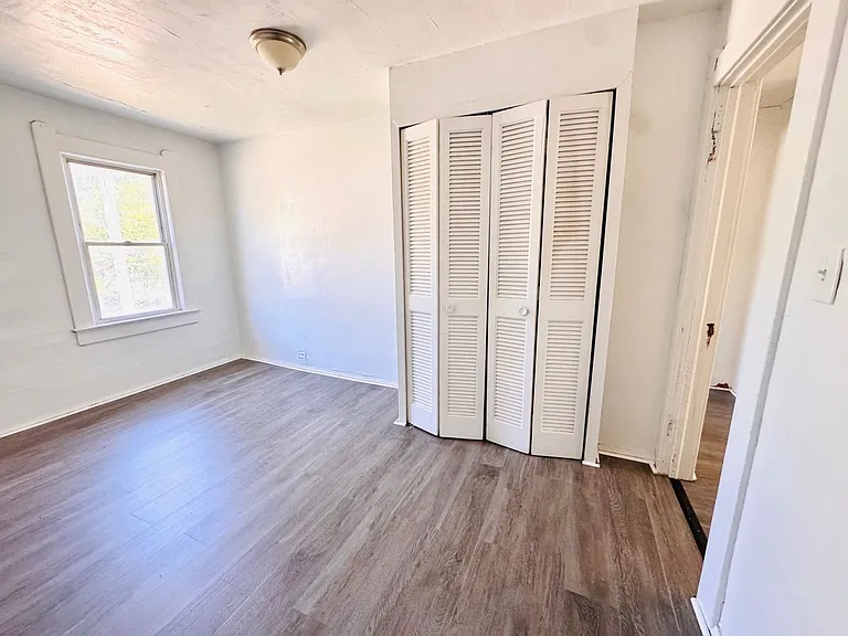 924 Ansel Rd — Photo 27