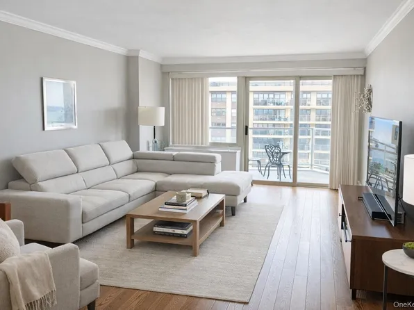 1815 215th Street #16J, Bayside, NY 11360