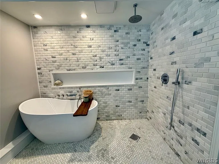 5125 Forest Rd — Photo 27