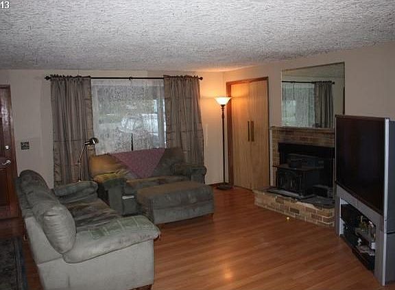 3rd image of 6002 NE 58th St