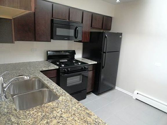 2nd image of 2411 W Fitch Ave APT 3G