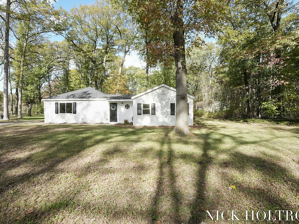 1st image of 12217 Sleeper St